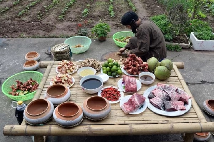 Sơ chế nguyên liệu cá kho