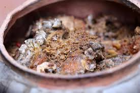 Cá kho làng Vũ Đại bị mốc ?